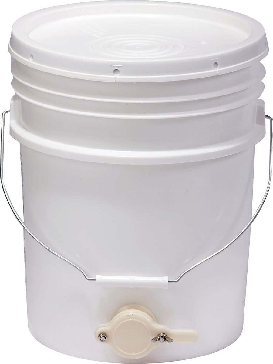 Little Giant Plastic Honey Bucket, White, 5 gal - Accessories