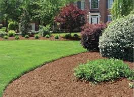 Peach Country Premium Cedar Chips (2 Cu. Ft.) - Cedar Mulch for Landscaping Areas, Home Gardens, Potted Plants and More. A Natural Way to Help Increase Curb Appeal and Reduce Bugs Around Your Home.